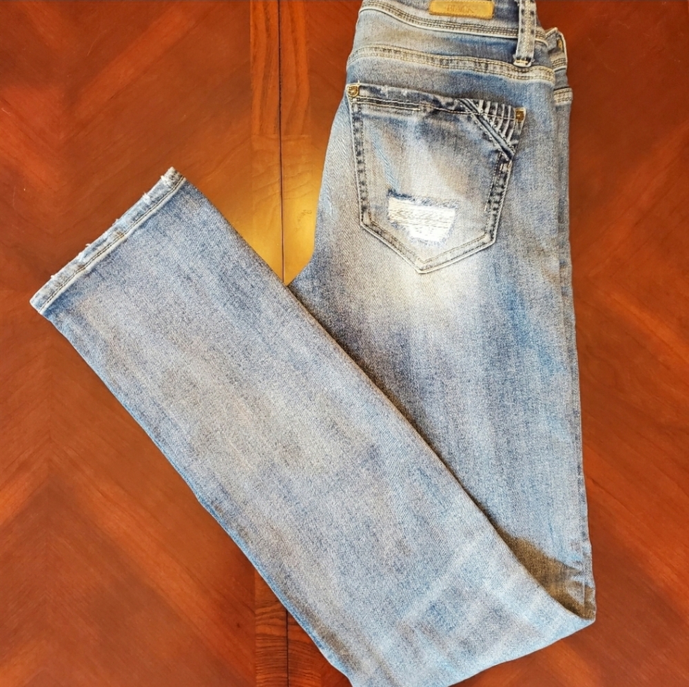 Buckle jeans